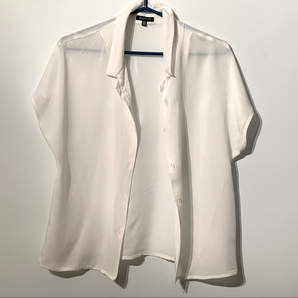 White button up shirt. Never Worn - Picture 2 of 6